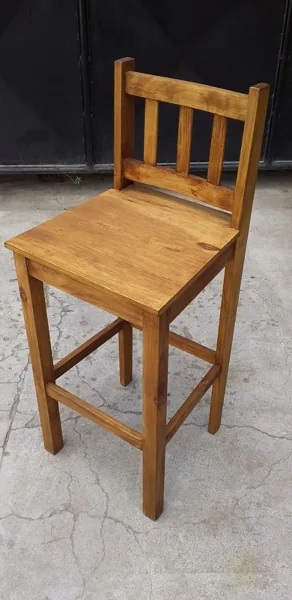 Banqueta Amiri — Pó Di Serrage